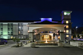 Гостиница Holiday Inn Express Hotel & Suites Tacoma South - Lakewood, an IHG Hotel  Лейквуд